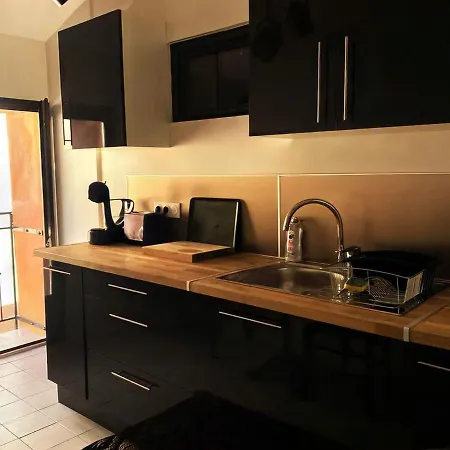 Appartement Grand studio 47m2 cœur de Sète clim&wifi idéal couple
