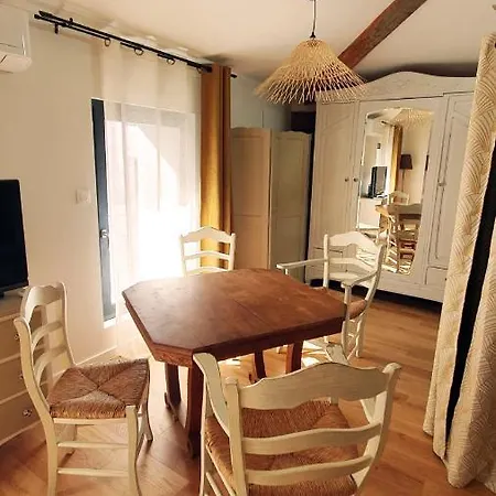 Grand studio 47m2 cœur de Sète clim&wifi idéal couple